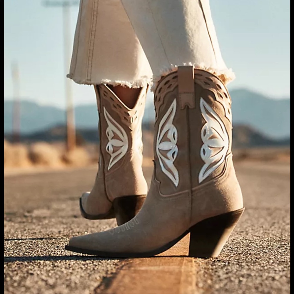 Total Sunburst Western Boot